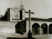 Santo Tomás, atrio y entrada