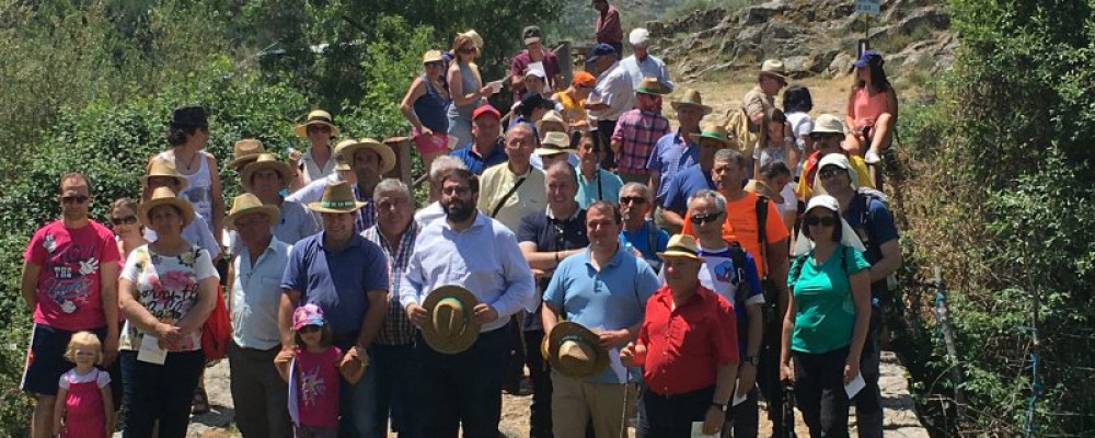 El Día de los Puentes recuerda al profesor Rodríguez Almeida con la restauración del puente Mocho y un homenaje a la trashumancia