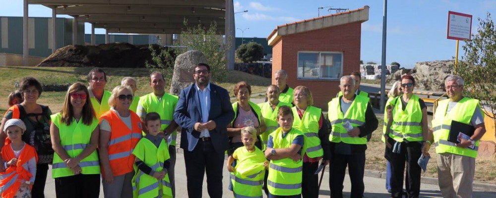 La Diputación de Ávila muestra las instalaciones del CTR a vecinos de Urraca Miguel