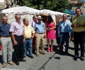 Foto de Medio centenar de artesanos se da cita en la Feria de Navalmoral de la Sierra, inaugurada por el diputado Javier González