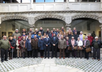 La Asociación de la tercera edad Santísima Trinidad visita la Diputación de Ávila (2º Fotografía)