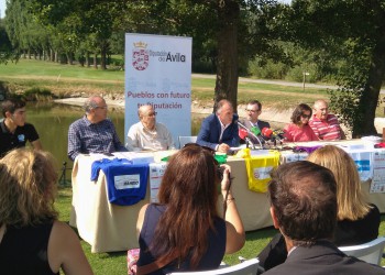 La Diputación apoya la celebración de la Vuelta Ciclista a Ávila como evento deportivo que promociona la provincia (2º Fotografía)