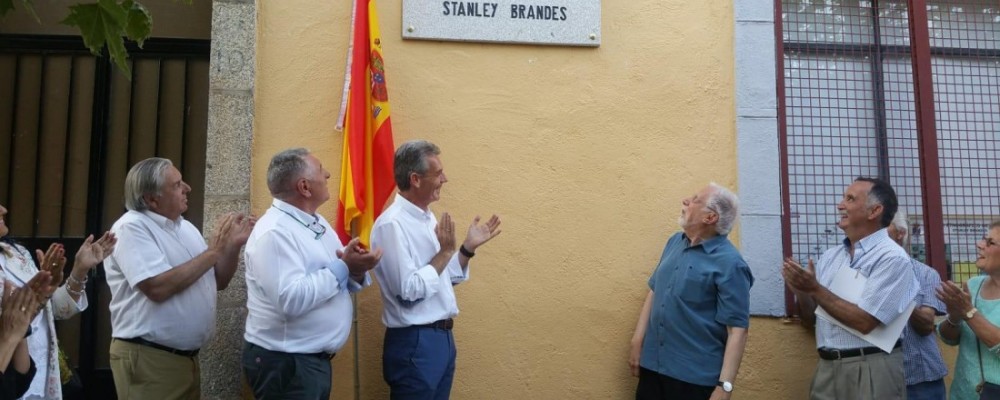 El presidente en funciones de la Diputación de Ávila asiste a la inauguración del Museo Etnográfico 'Stanley Brandes' en Becedas