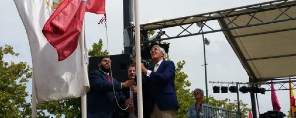 El presidente de la Diputación celebra el Día de Ávila en la Feria de Valladolid