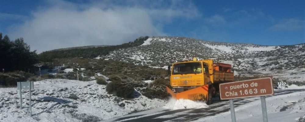 La Diputación de Ávila actúa en una decena de carreteras de la provincia afectadas por nieve o agua