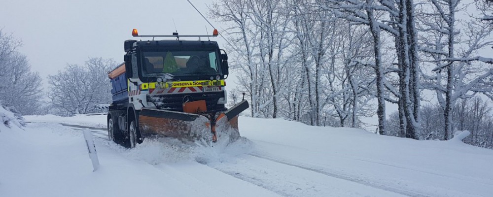 La Diputación de Ávila actúa en 450 kilómetros de 85 carreteras afectadas por la nieve