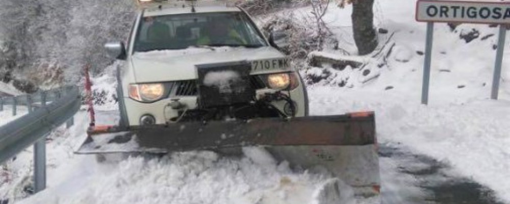 La Diputación de Ávila recomienda precaución en las carreteras por la formación de placas de hielo en tramos puntuales de la red