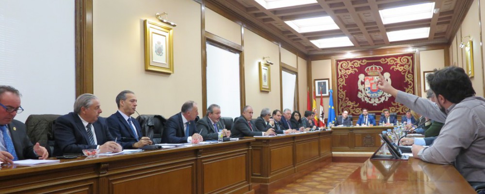 El pleno de la Diputación de Ávila aprueba el nombramiento de Maximiliano Fernández como director de la Institución Gran Duque de Alba