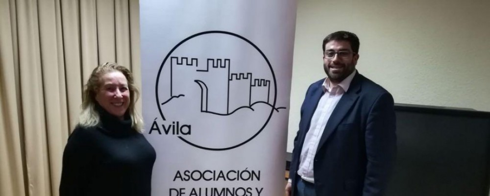 El presidente de la Diputación de Ávila imparte una conferencia a los alumnos de la Universidad de la Experiencia