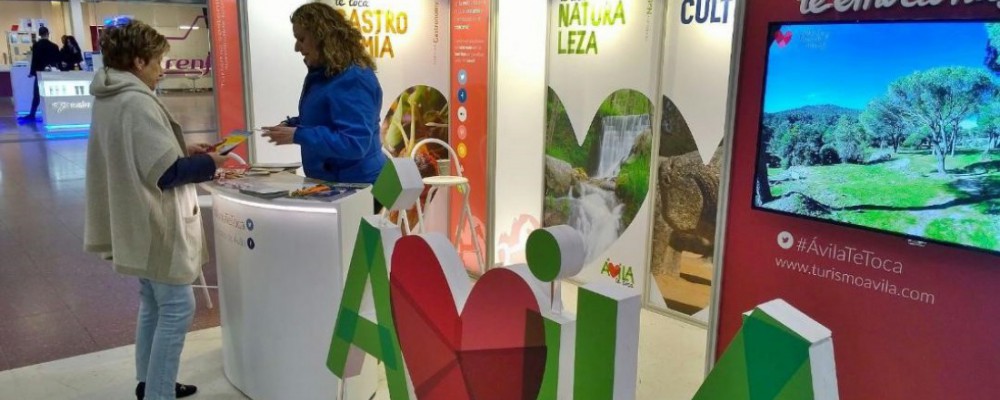 La provincia de Ávila se promociona en la estación de trenes de Chamartín