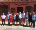 Foto de La Diputación de Ávila, en la presentación del mural 'Puertas que se abren y se cierran' en El Oso