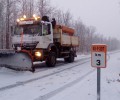 Foto de El dispositivo de vialidad invernal de la Diputación de Ávila interviene en una treintena de carreteras de la provincia por nieve