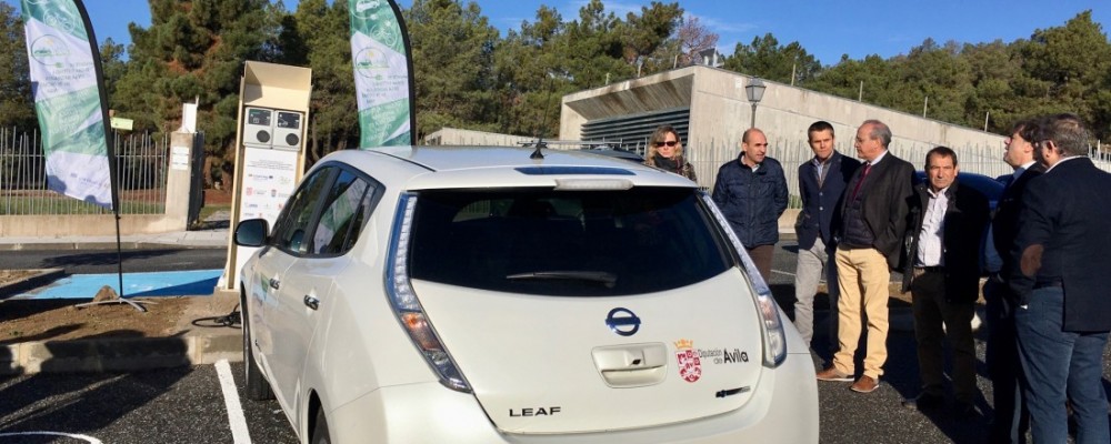 La Diputación instala cuatro puntos de recarga de vehículos eléctricos en el entorno de Gredos