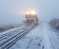 Foto de El operativo de vialidad invernal de la Diputación de Ávila interviene en una treintena de carreteras de la provincia afectadas por la nieve