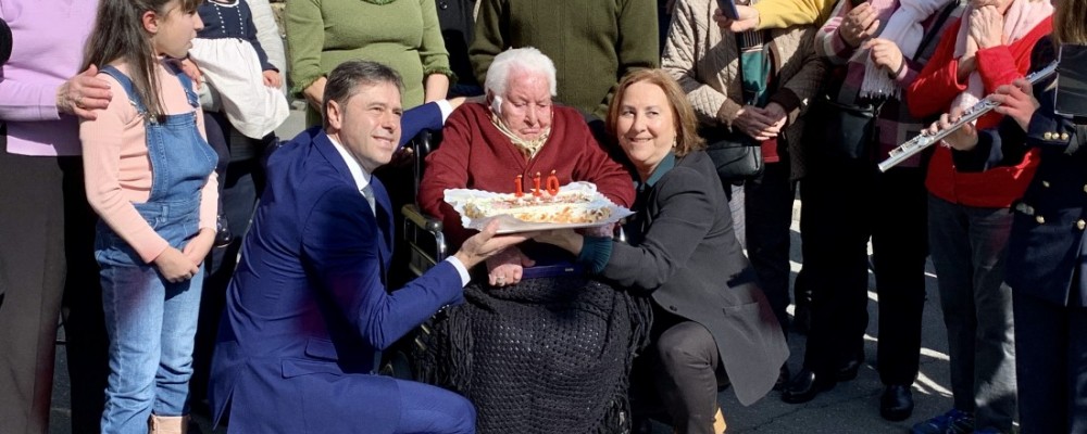 María Varas, vecina de Navaluenga, celebra su 110 cumpleaños con el homenaje de sus vecinos y las instituciones abulenses