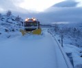 Foto de 106 toneladas de sal esparcidas en 122 carreteras de la red provincial durante este martes de nieve