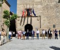 Foto de La Diputación guarda un minuto de silencio en memoria de los fallecidos durante la pandemia de la COVID-19