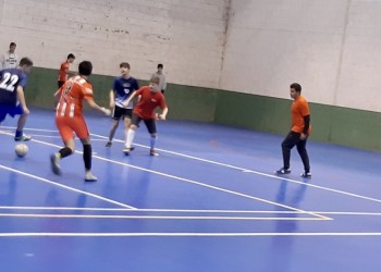 Cadetes y juveniles se unen a la competición de fútbol sala en El Barco de Ávila (3º Fotografía)