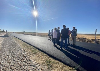 Casi 300.000 euros para mejorar la carretera que une las localidades morañegas de Horcajo y Madrigal (2º Fotografía)