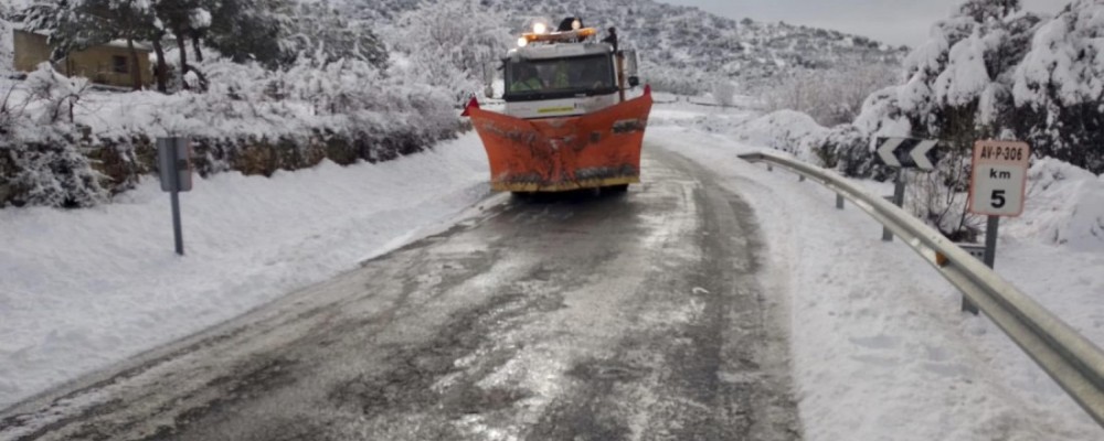 Todos los accesos a los municipios de la provincia, abiertos tras esparcir otras 116 toneladas de sal