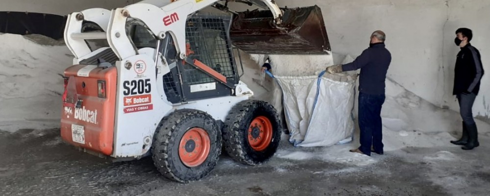 990 kilómetros de la red provincial, tratados frente al hielo en la jornada del lunes