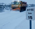 Foto de El Servicio de Vías y Obras retira la escasa nieve caída en zonas altas y continúa previniendo los efectos del deshielo