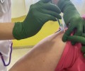 Foto de Los trabajadores del Servicio de Ayuda a Domicilio reciben la primera dosis de la vacuna contra la COVID
