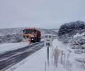 Foto de El dispositivo de vialidad invernal trabaja frente a la nieve por cuarta jornada consecutiva