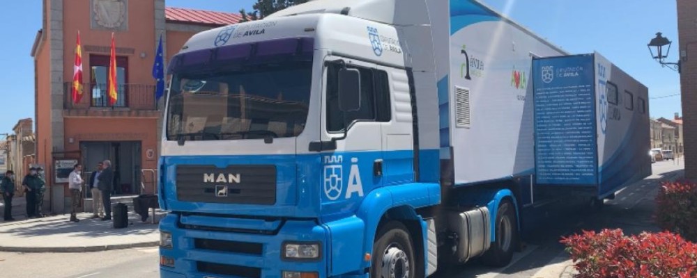 El camión tecnológico de la Diputación lleva a la provincia la formación para empresarios en impresión 3D