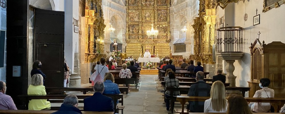 La Diputación celebra santa Rita homenajeando a los trabajadores jubilados y recordando a los fallecidos