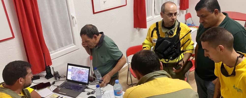 El operativo provincial en el incendio de San Juan de la Nava asciende a 15 vehículos y seis agrupaciones de bomberos voluntarios