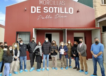 ‘Morcillas de Sotillo Pablo Díaz’, segunda parada de los alumnos del Alonso de Madrigal que se inspiran en Ávila Auténtica (2º Fotografía)