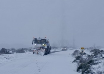 El dispositivo de vialidad invernal actúa frente a la nieve garantizando la movilidad en la red provincial (2º Fotografía)