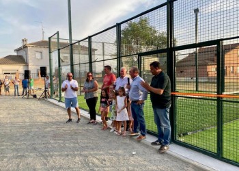 Papatrigo cuenta con nueva pista de pádel gracias a la inversión de la Diputación Provincial (2º Fotografía)
