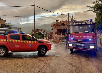 La Diputación actúa en Santa Cruz del Valle para minimizar los daños de la tromba de agua de este lunes