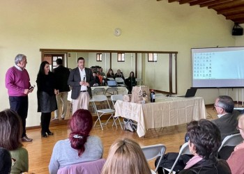 El presidente clausura en Gavilanes una jornada para mostrar el vínculo entre agroalimentación y mujer (2º Fotografía)