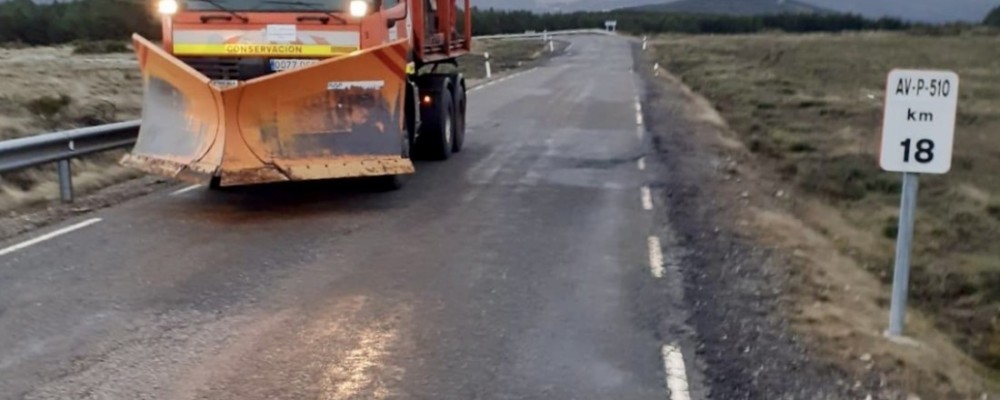 El dispositivo de vialidad invernal de la Diputación trabaja a la espera de la llegada de la nieve