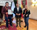 Foto de El presidente felicita al tembleño Diego Enamorado, ganador de cuatro medallas en el Nacional de Ornitología