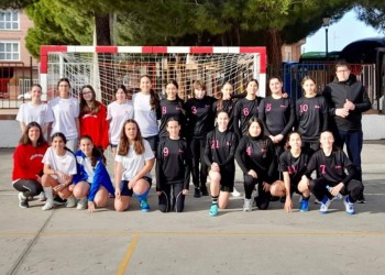Cien escolares dan por fin inicio a los Juegos Escolares provinciales en Arévalo y Naturávila (3º Fotografía)
