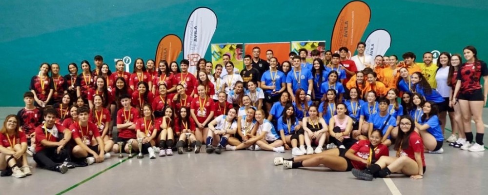 El Tiemblo y Arévalo copan las finales de voleibol femenino de los Juegos Escolares de la Diputación