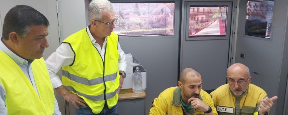 La Diputación, presente en el operativo que combate el incendio de Cuevas del Valle