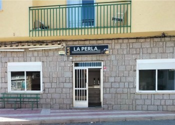 Un bar de Muñana reabre gracias a ‘Negocio Rural’, la iniciativa de la Diputación para el relevo empresarial