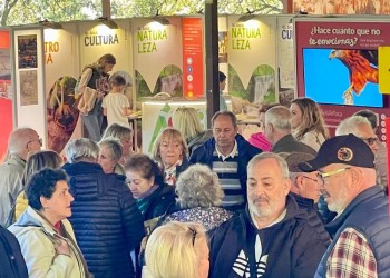 Más de 14.000 visitantes pasaron por el estand de la Diputación en las Cuevas del Águila durante la Semana Santa y el puente de mayo