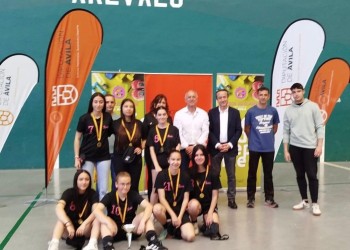 Los equipos de Navaluenga, El Barco de Ávila y Arévalo triunfan en las finales provinciales de Fútbol Sala (2º Fotografía)