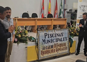 La Cátedra Juan de Dios Martín Velasco homenajea al fallecido alcalde de Santa Cruz del Valle