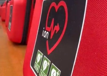 Los ayuntamientos pueden optar a la subvención para adquirir un desfibrilador hasta el día 21