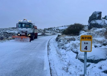 70 toneladas de fundentes esparcidas este martes por el dispositivo de vialidad invernal de la Diputaci&oacute;n (2&ordm; Fotograf&iacute;a)