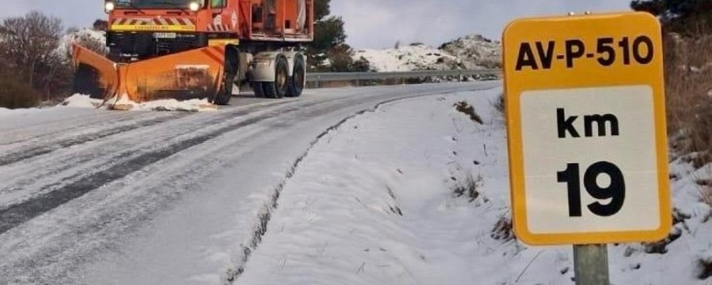 El dispositivo de vialidad invernal trata 786 kil&oacute;metros de carreteras con cien toneladas de sal