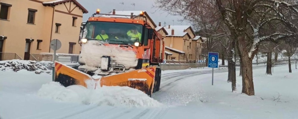El dispositivo de vialidad invernal remata los trabajos frente a hielo y nieve a la espera de la lluvia