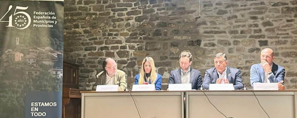 Garc&iacute;a debate el futuro del medio rural en el V Congreso de Desarrollo Rural y Despoblaci&oacute;n en Huesca